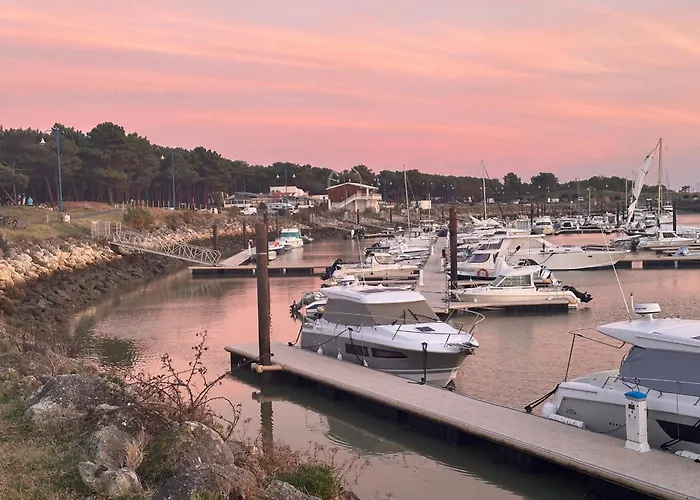 Belle Villa T5 Pour 8 Pers. A La Palmyre - Proche Mer, Parking, Wifi - Fr-1-705-76 Holiday home Les Mathes